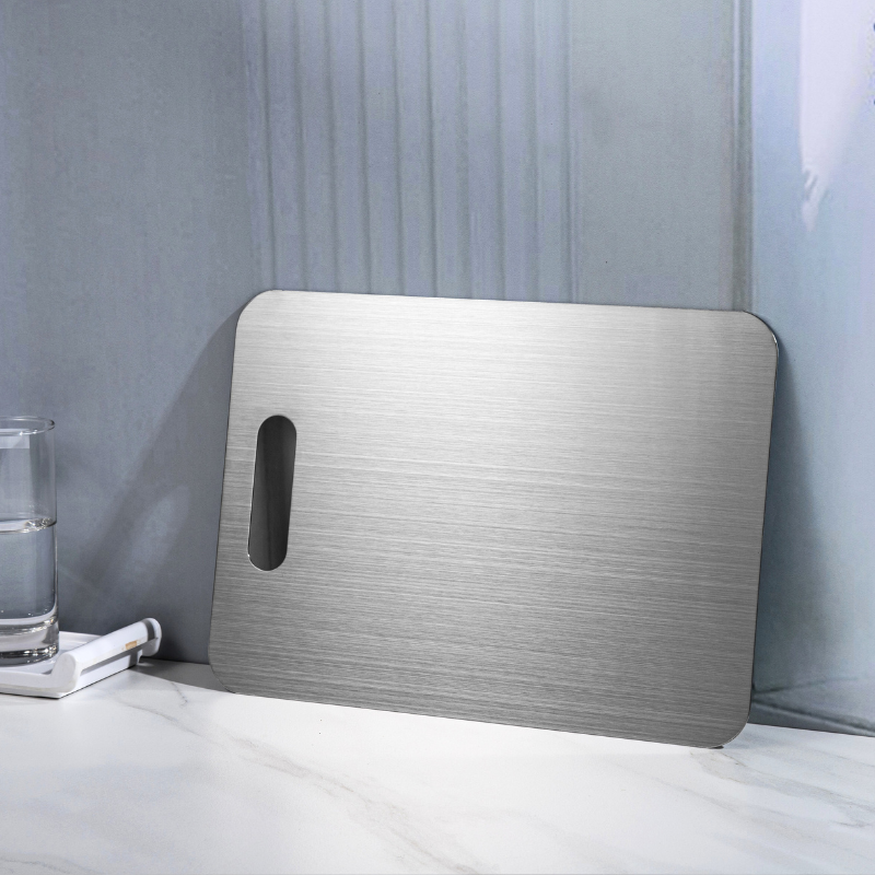 TitanEdge™  100% Pure Titanium Cutting Board